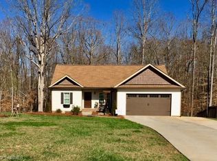 129 Stoney Ridge Ct, Stokesdale, NC 27357