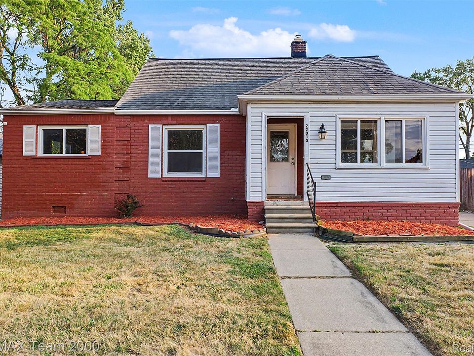 1st image of 22030 Harper Lake Ave