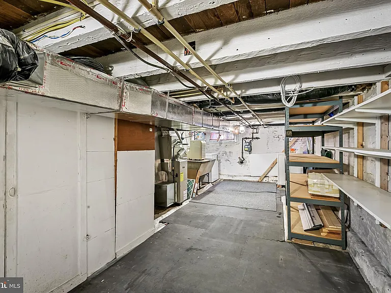 719 S Montford Ave — Photo 44