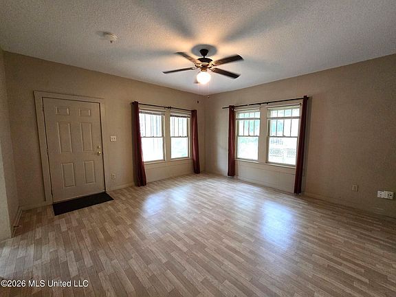 3rd image of 507 W Magnolia St