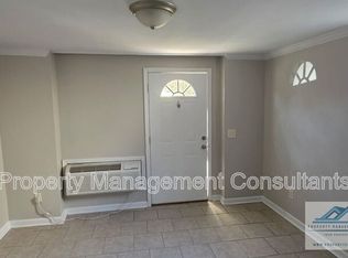 727 N Sherrod Ave #D, Florence, AL 35630