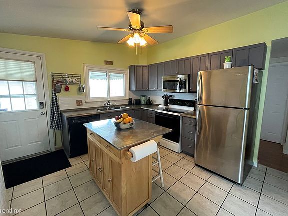 Kitchen 1