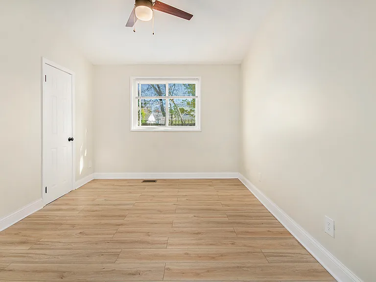 19304 Beaverland St — Photo 15