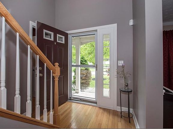 4th image of 710 Monticello Place Ln