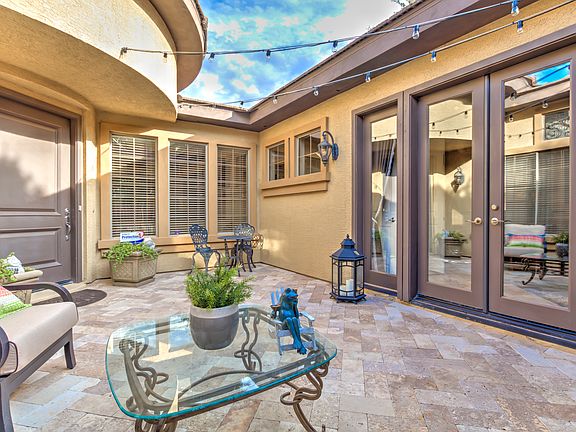 4th image of 639 W Sparrow Pl