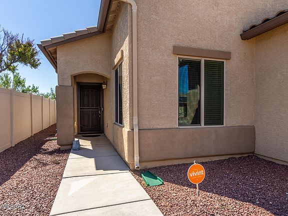 2nd image of 21461 E Reunion Rd