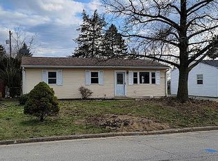 2813 E Cardinal Dr, Decatur, IL 62526