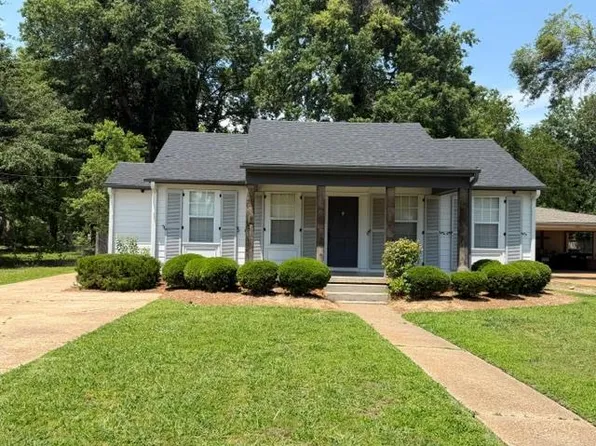 1004 Deering St, Cleveland, MS 38732