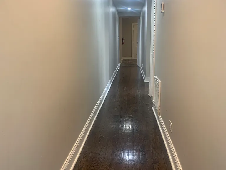 537 E 46th Pl #2 — Photo 3