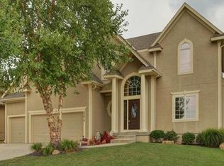 25016 W 86th Ter, Lenexa, KS 66227