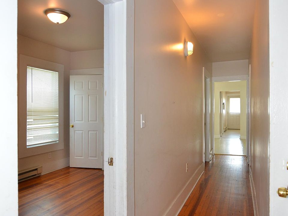 Entrance on the right, left side Bedroom 2 and Living room at the end of the hall, followed by the kitchen