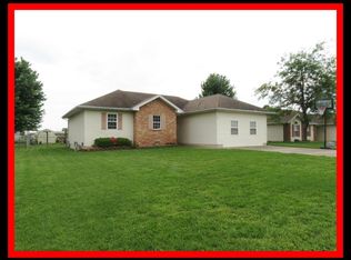 726 W Pearl St, Bolivar, MO 65613