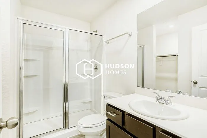 8521 Dosia St — Photo 9