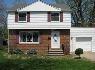 4887 Farnhurst Rd, Lyndhurst, OH 44124