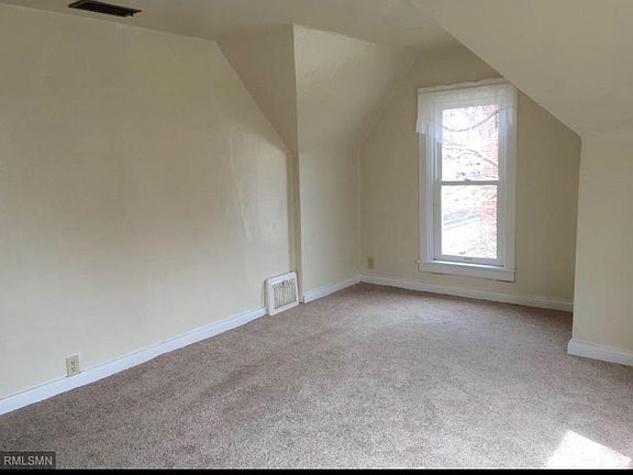 4th image of 214 1/2 W College St