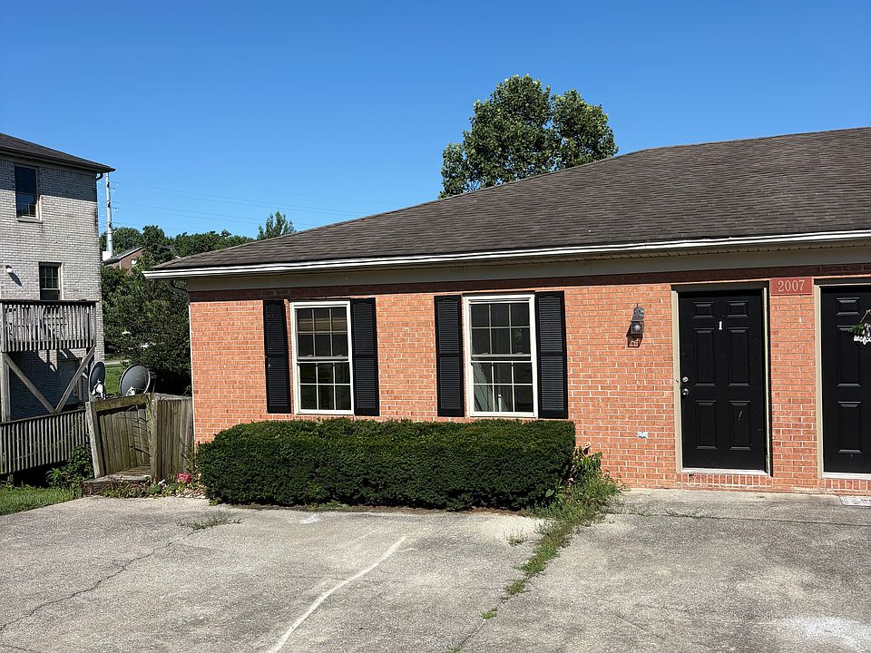 1st image of 2007 Edgewood Dr Unit 1