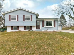 8201 10th St W, Rock Island, IL