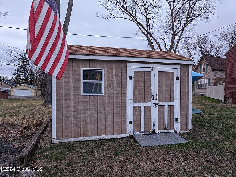3rd image of 813 7th Avenue