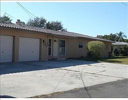 3rd image of 6601 Pasadena Ave N