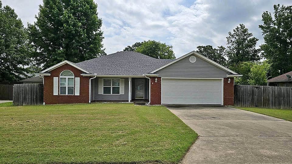 1st image of 600 Tiffany Dr