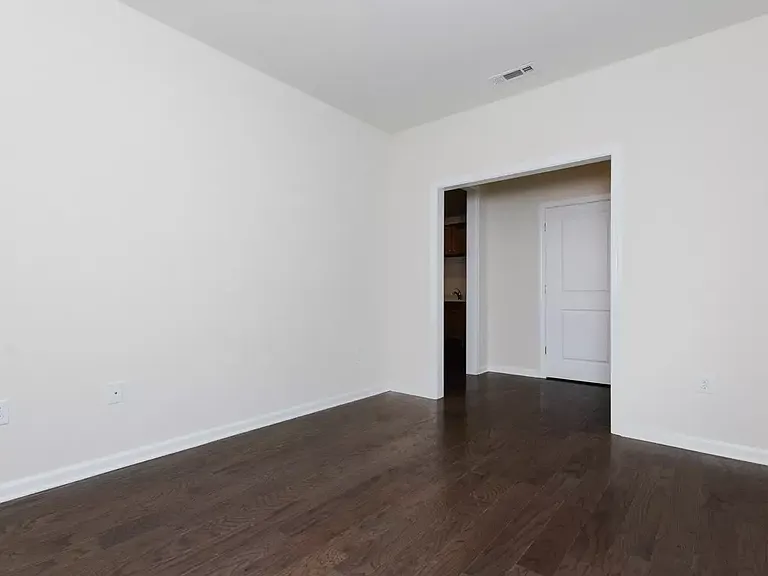 130 University Ave #1303 — Photo 7