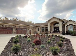 60 Stoneridge Ln, Elma, NY 14059