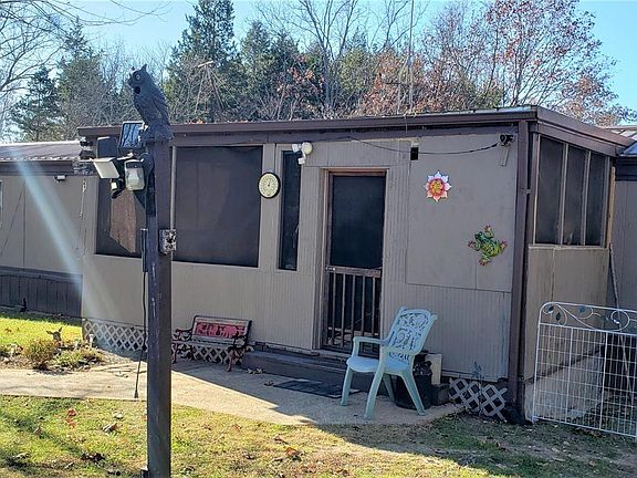 3rd image of 9915 Frazier Dr