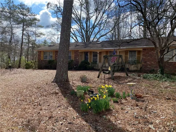1092 Pace Rd, Hiram, GA 30141