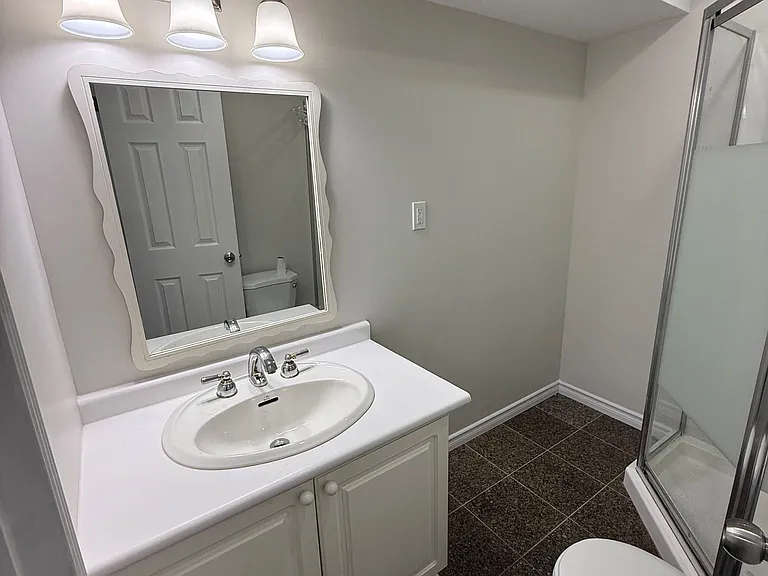 135 Monarch St #BASEMENT — Photo 26