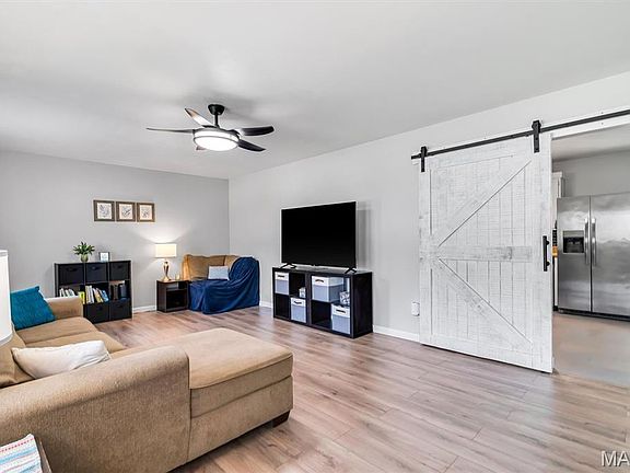 5th image of 303 Saint Joseph Ave