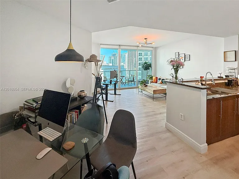 300 S Biscayne Blvd #T-1705 — Photo 6