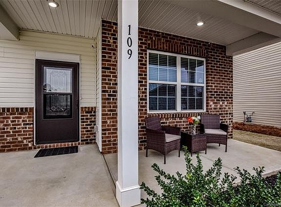 3rd image of 109 Mackinac Drive