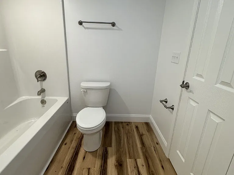 380 Quinn Hill Ln — Photo 12