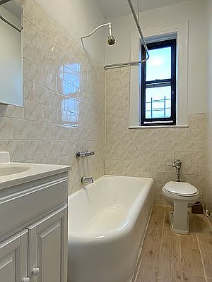 5th image of 4219 18th Ave #D7