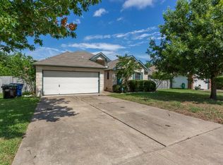 213 Little Lake Rd, Hutto, TX 78634
