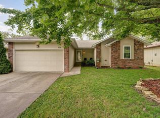 1424 S Ventura Ct, Springfield, MO 65804