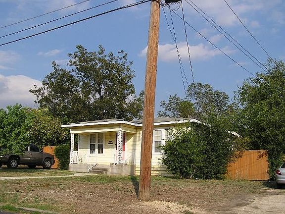 2nd image of 326 Loma Park Dr