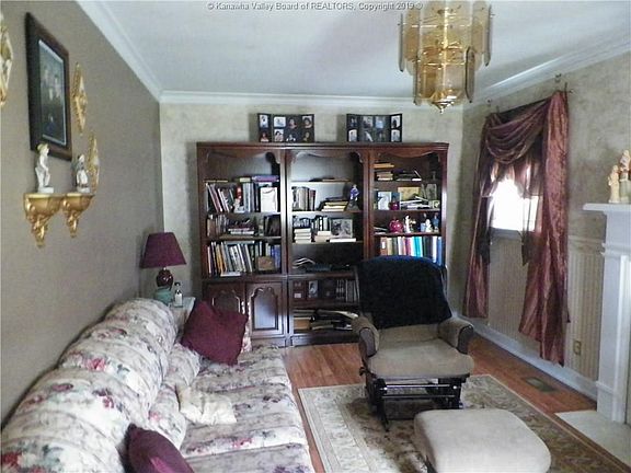 5th image of 130 W Riverview Dr