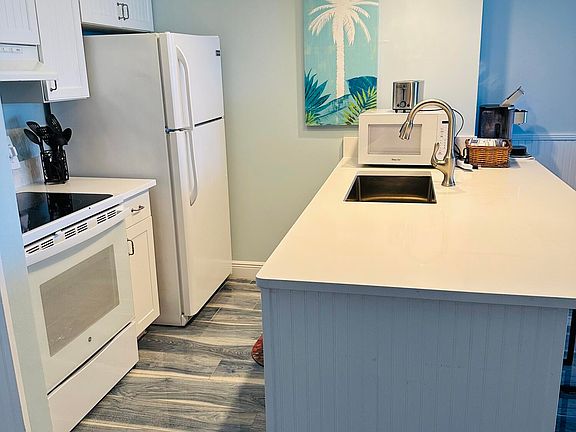 5th image of 9800 S Ocean Drive #203
