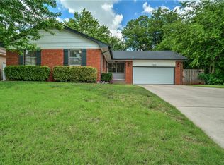 10605 Whitehaven Rd, The Village, OK 73120