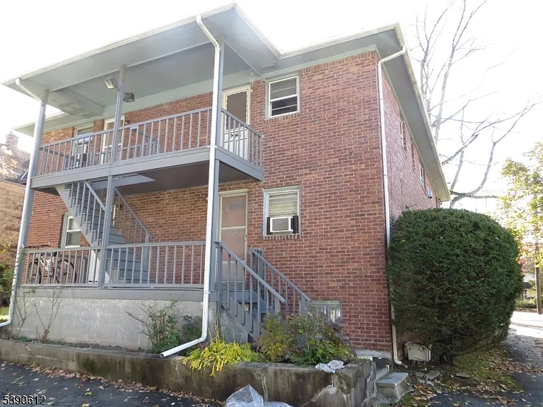 623 Bloomfield Ave #2-L — Photo 8