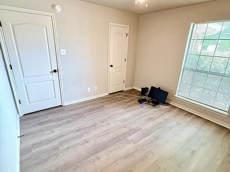 2708 Hydrangea Ave — Photo 13