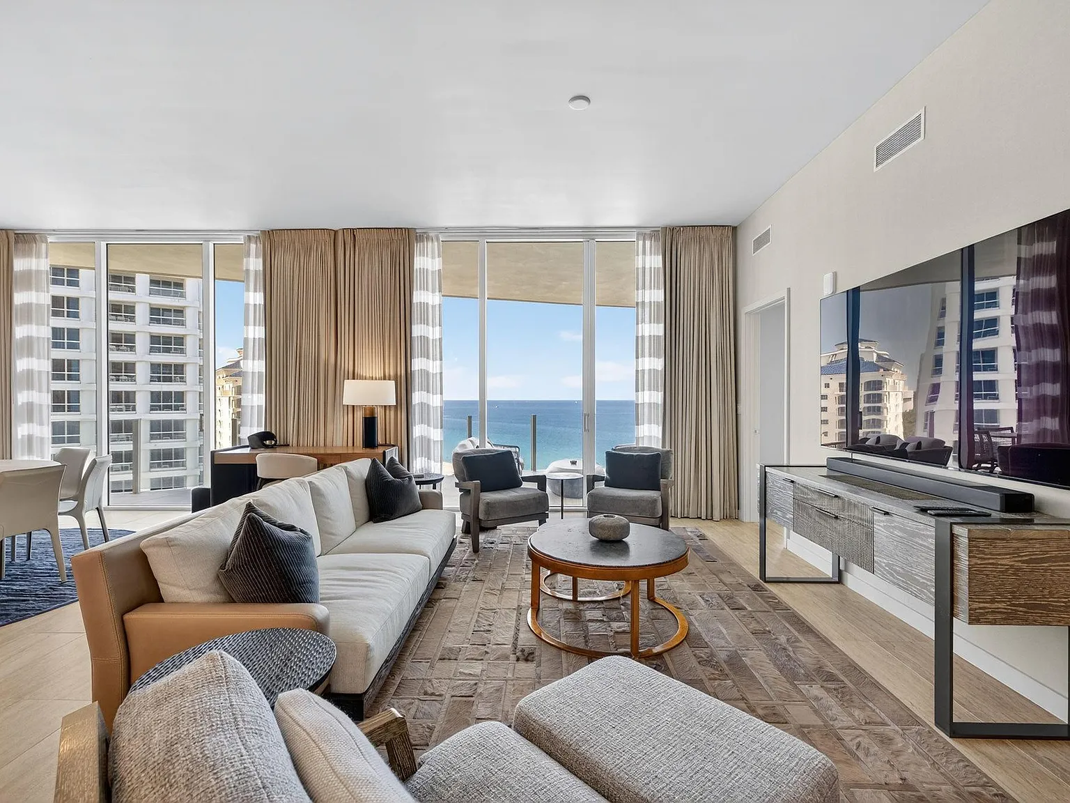 2 bed, 3.0 bath, 2062 sqft, $30,000 — Photo 4