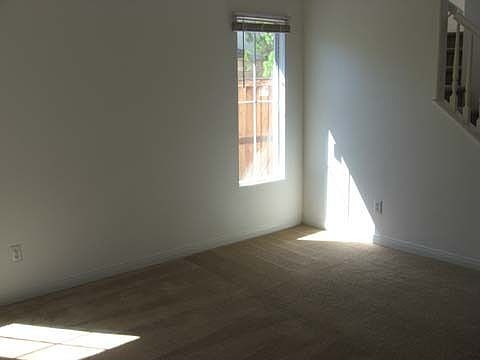 3rd image of 40611 Heyerdahl Ave