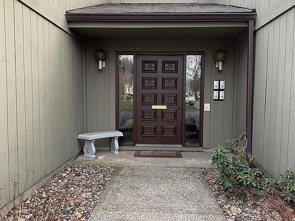 3rd image of 2200 36th St APT 2A