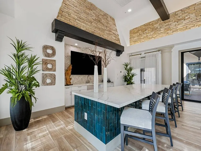 Indoor-Outdoor Clubhouse