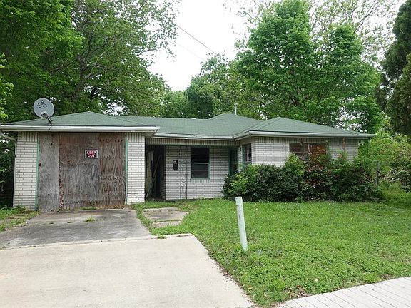 4th image of 3747 Dreyfus St