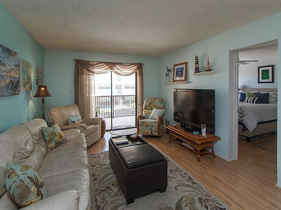 4th image of 4100 Ocean Beach Blvd APT 207