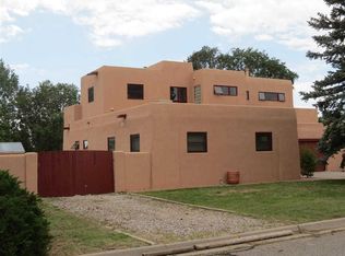 77 Mesa Verde St, Los Alamos, NM 87544