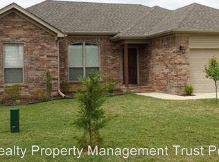 226 Creek View Dr, Austin, AR 72007
